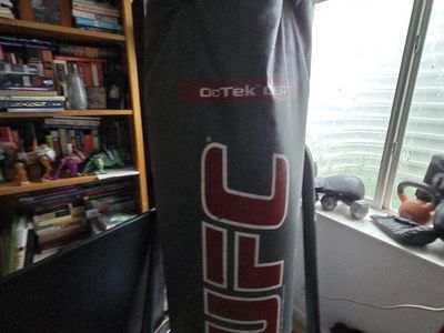 UFC super heavy punching bag and heavy duty stand
