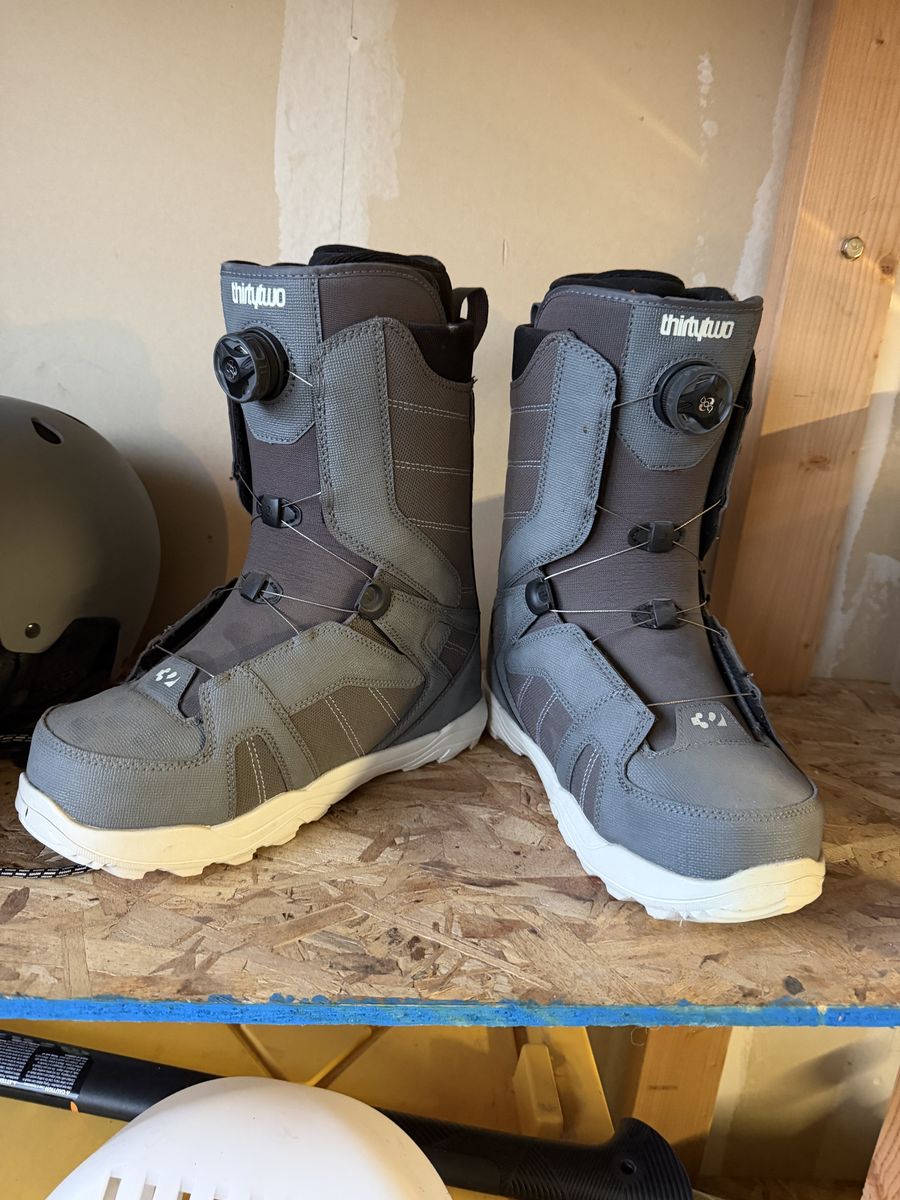 Thirty-two BOA snowboard Boots