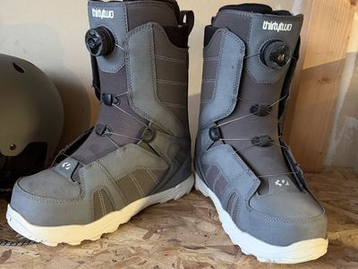Thirty-two BOA snowboard Boots