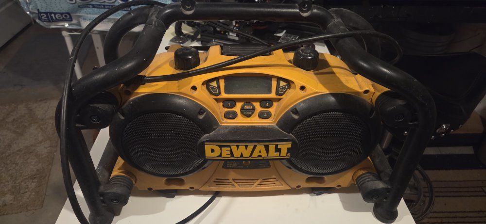 DeWalt DC011 Work Site Radio/Charger - Durable & Portable