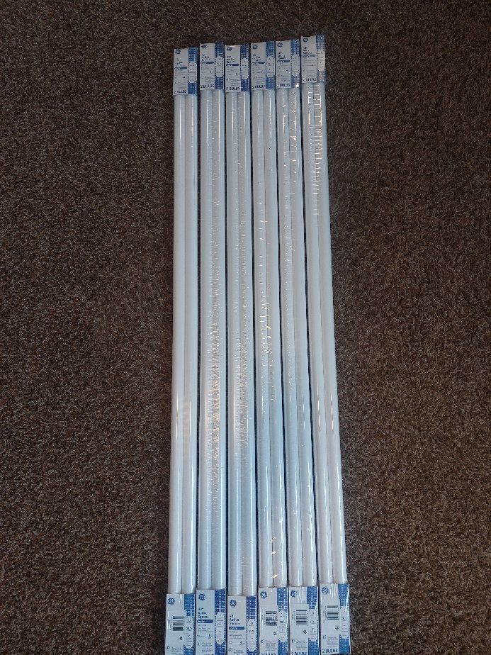 48" fluorescent light bulb 2-packs, Brand new F32, T8 Bulbs. (6) 2-packs available