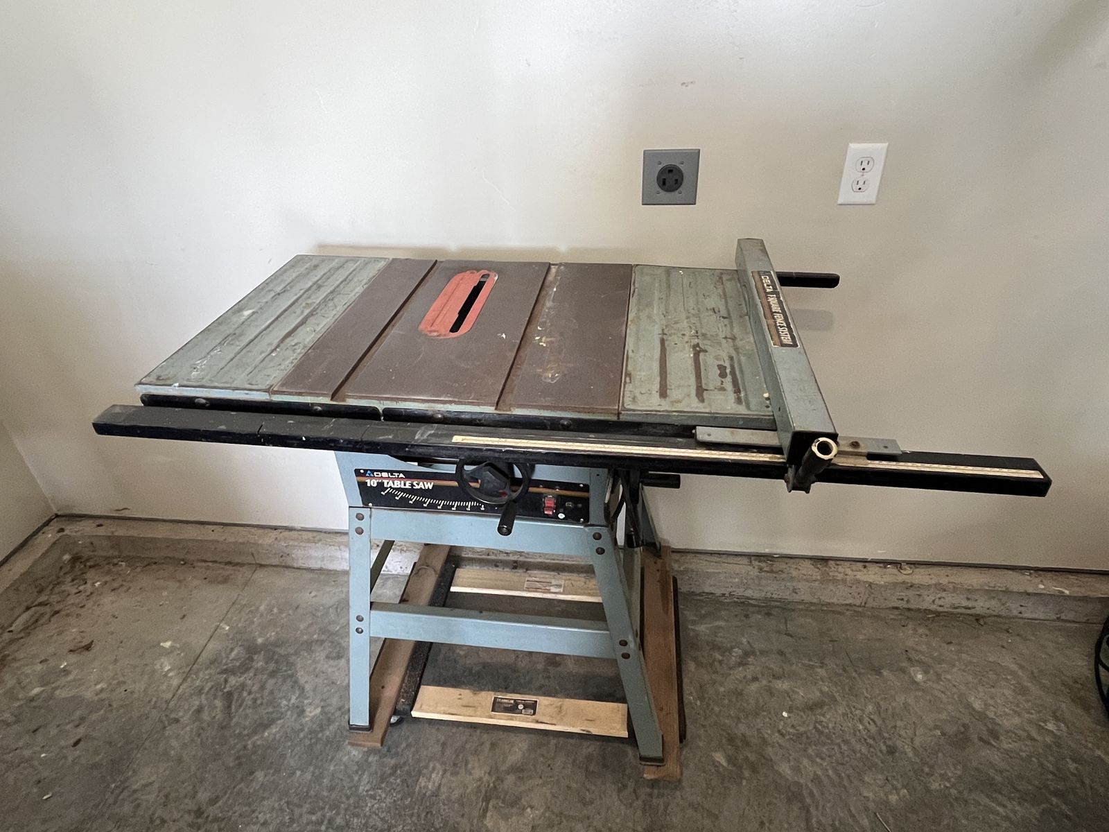 10” Delta Table Saw