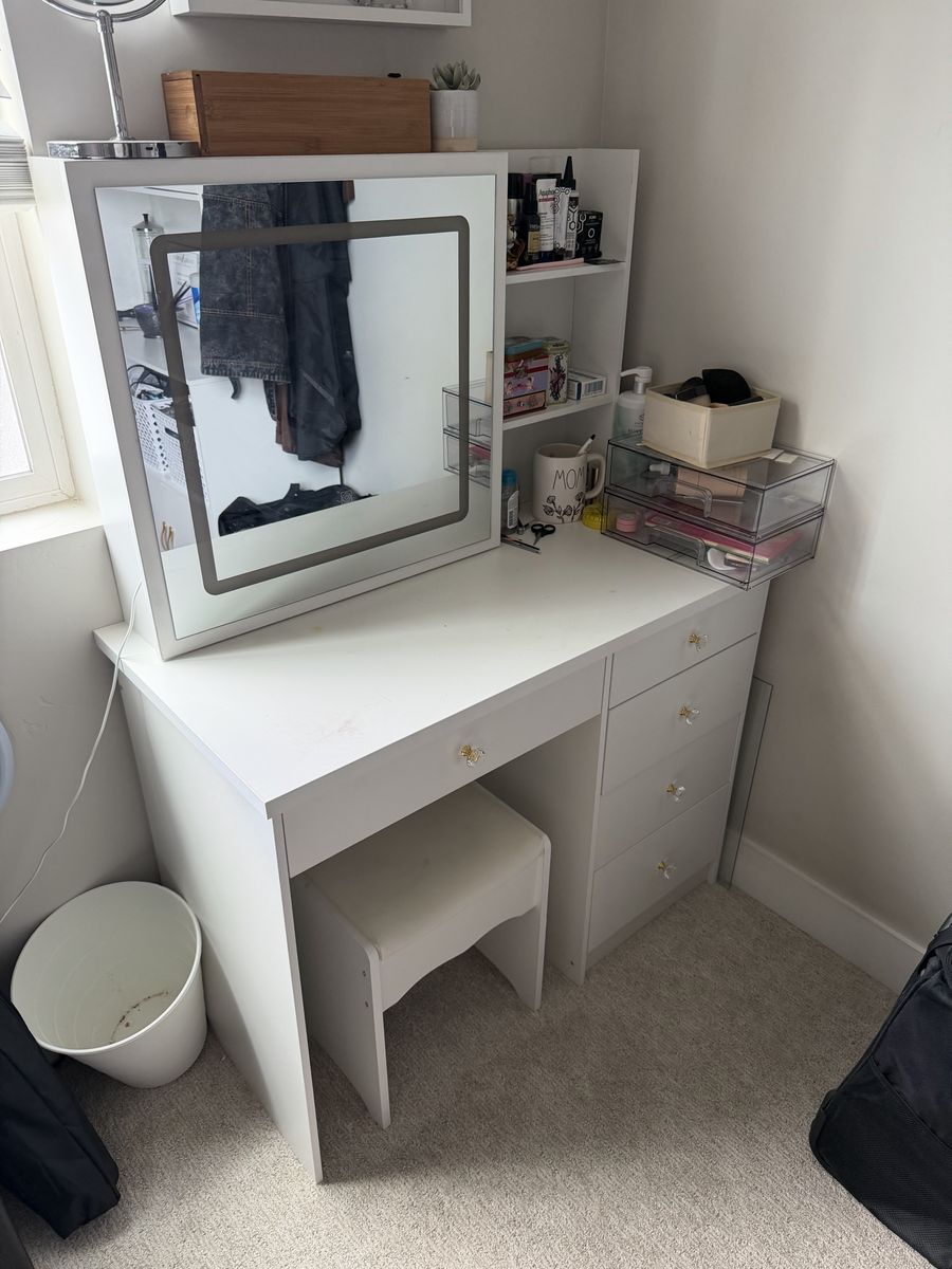 Makeup Vanity