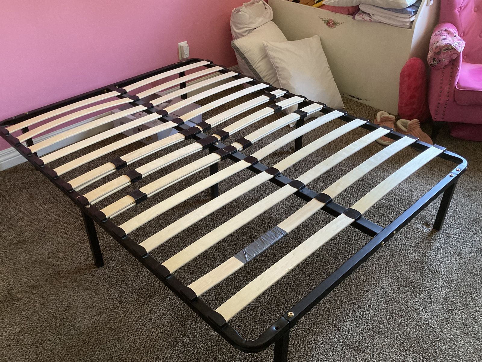 Free full size platform bedframe