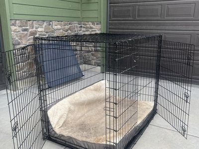 XXL Wire Dog Crate or kennel with Double Doors, Bedsure washable orthopedic bed and elevated house bed.