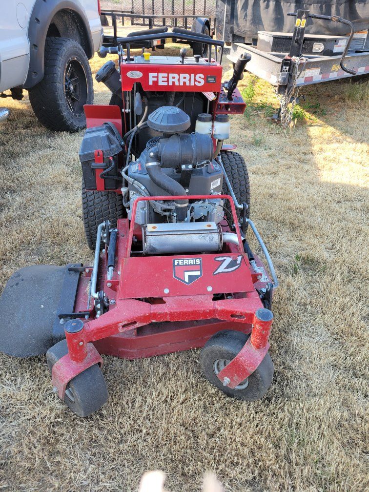 Ferris SRS Z1 Stand-On Zero Turn Mower - Commercial Grade