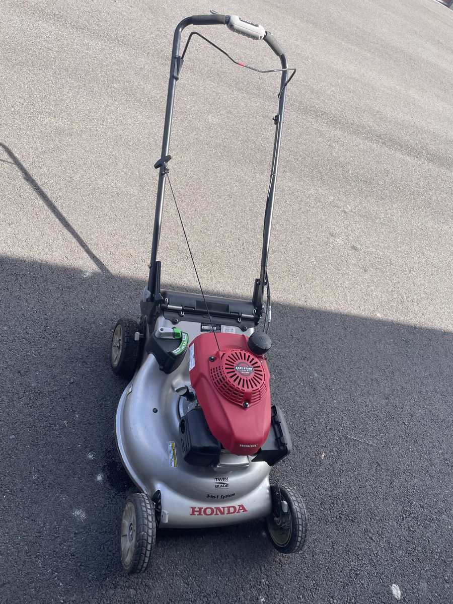 Honda 216 Lawnmower