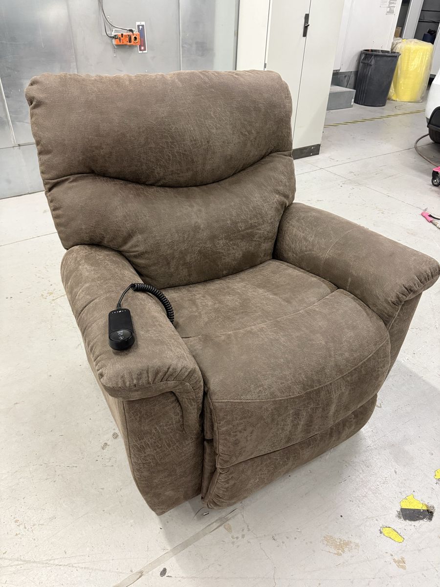 La-Z-Boy Power Lift Recliner 