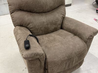 La-Z-Boy Power Lift Recliner
