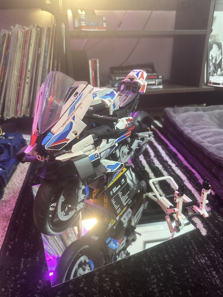 LEGO sets - Technic, Speed champions BMW M1000RR Ford GT Porsches Lamborghi Ferraris