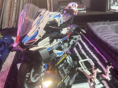LEGO sets - Technic, Speed champions BMW M1000RR Ford GT Porsches Lamborghi Ferraris