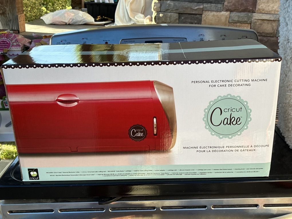 NEW Cricut Cake