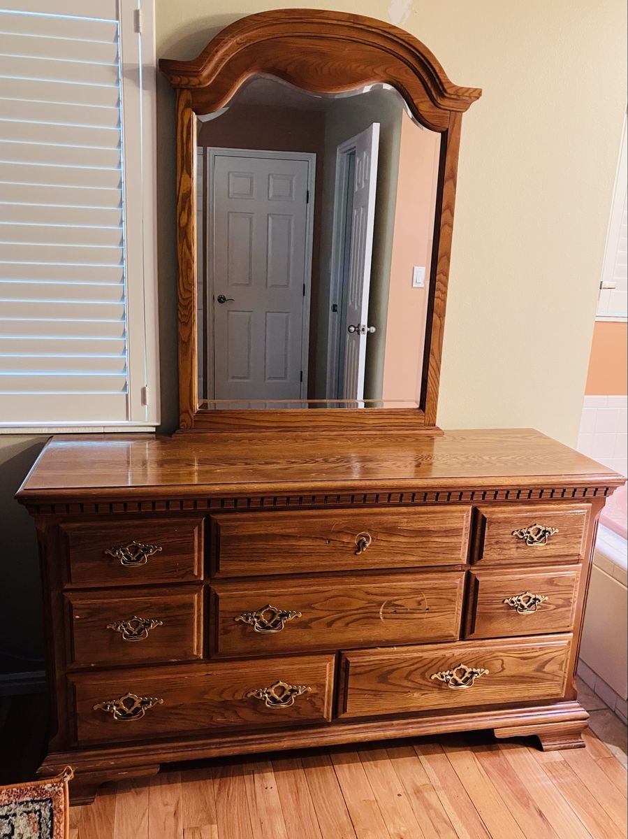 Oak Triple Dresser + Arched Mirror - Sumter