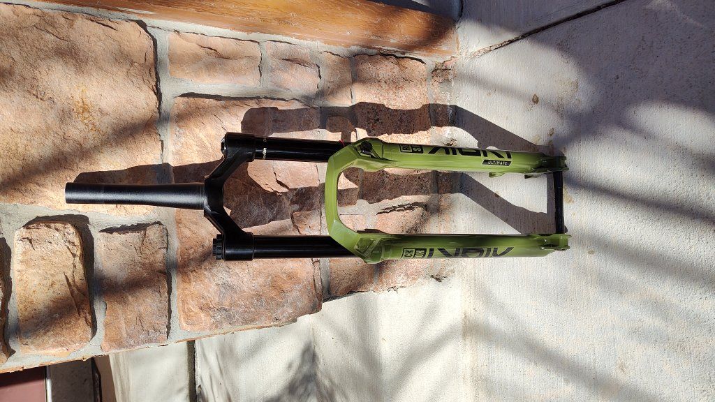 Like New 2024/2025 Rockshox Lyrik Ultimate 160mm