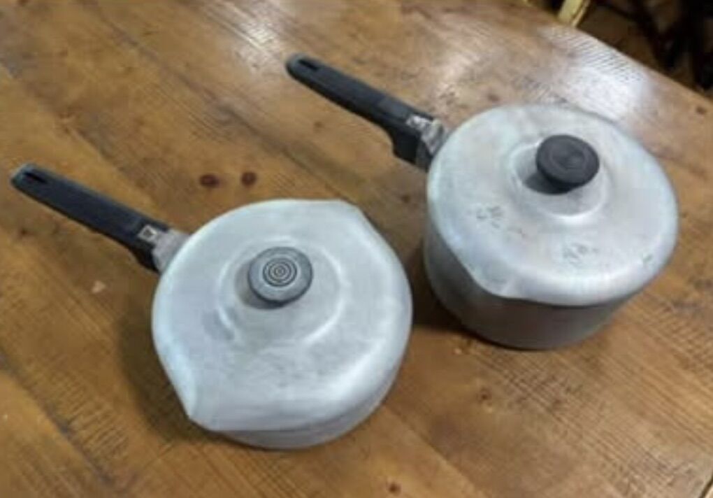 Magnalite 2 and 3 quart pots