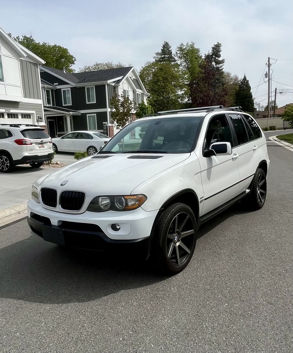 2004 BMW X5 30i