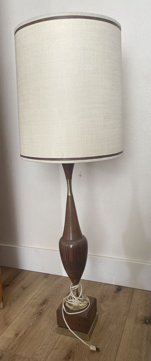 Vintage MCM Grecian Urn Lamp