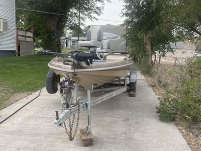 18 foot Cajun bass boat
