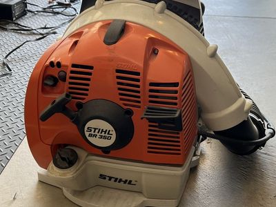 Gas-powered Stihl BR 350 Backpack leaf blower