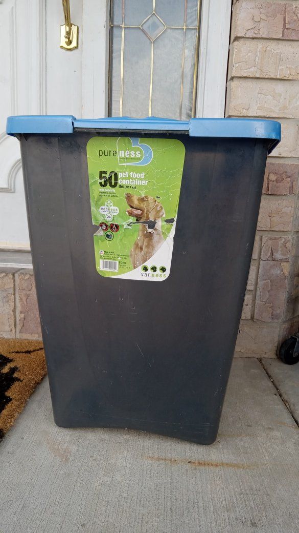 Van Ness 50 lb Pet Food Storage Container on Wheels