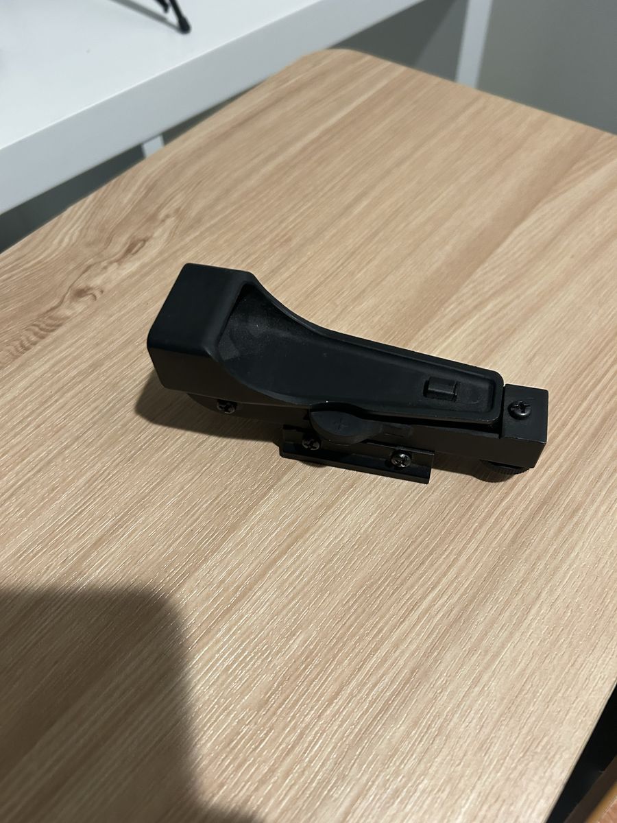 Main image 3