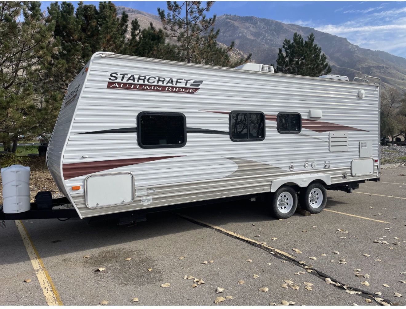 27 foot RV well maintained