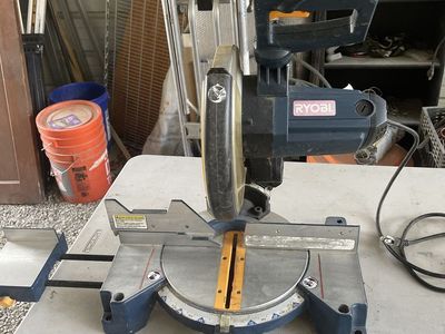 RYOBI 10-inch Compound Miter Saw - Electric Power Tool