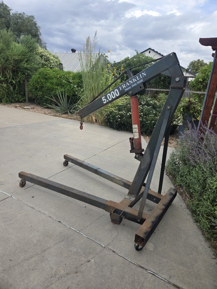 Engine Hoist