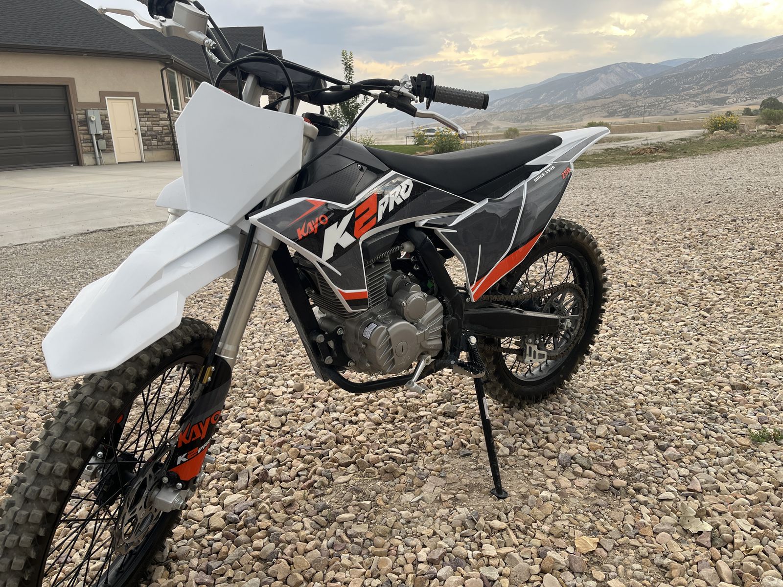 Main image 4
