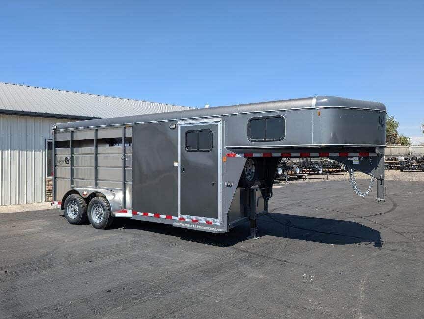 2027 Maverick Trailers 3 Horse Gooseneck Trailer Steel Frame AluminumSkin