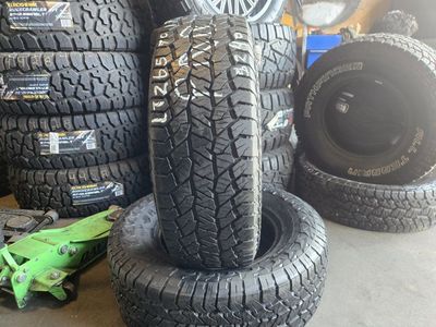 TWO TIRE LT265/70R17 HANKOOK DYNAPRO AT2