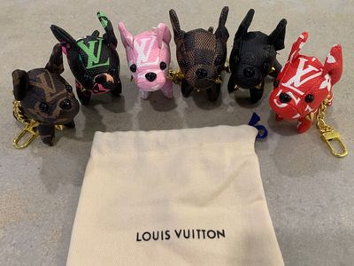 LV inspired purse charm/keychain price is for 1 please text what come you would like.