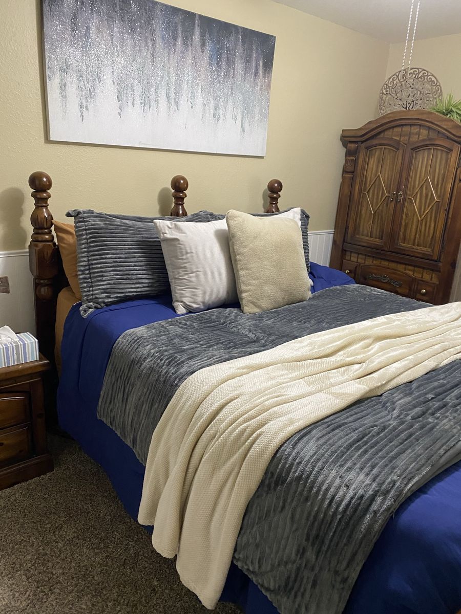 Solid Wood Queen Size Head/Footboard with attached bed frame