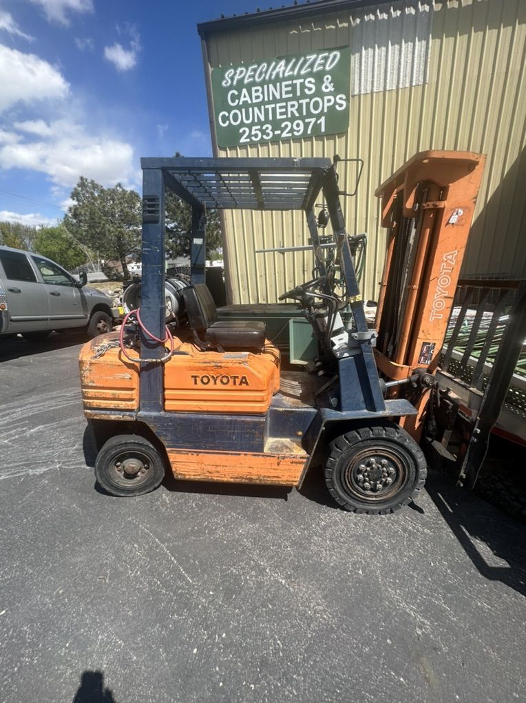 Toyota Forklift 5000lb