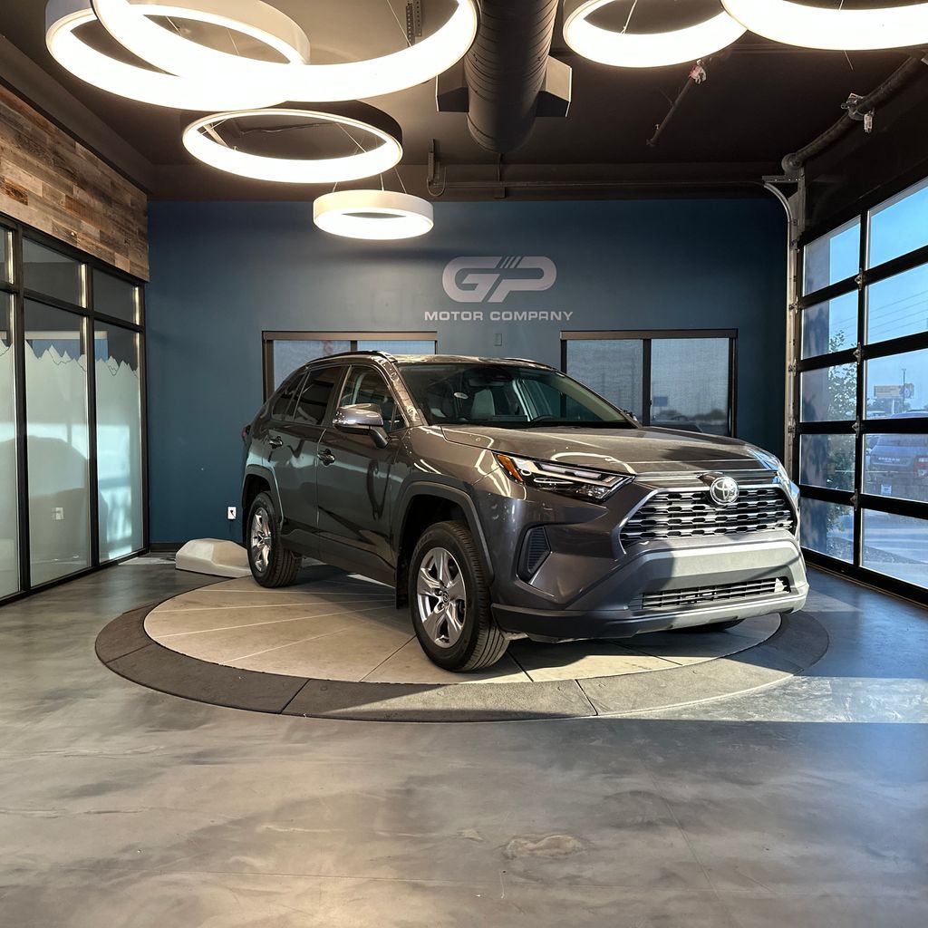 2023 Toyota RAV4 XLE