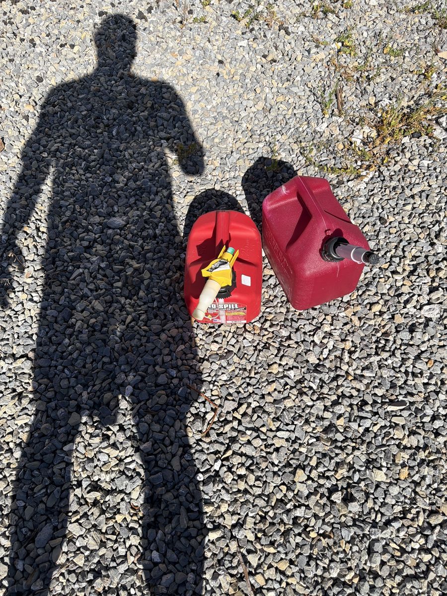 Free NO-SPILL 1.25 Gallon Gasoline Can, 5 Liters - Used, Great Condition Fuel Container