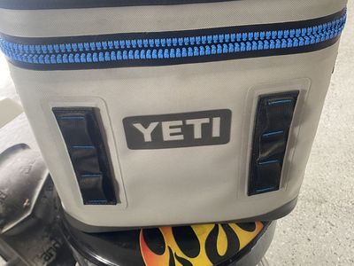 Yeti Soft flip Cooler 12
