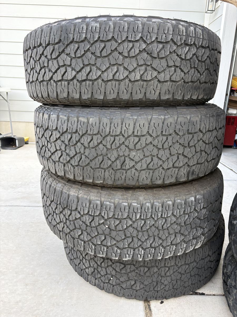 275/65R20 4 Tires