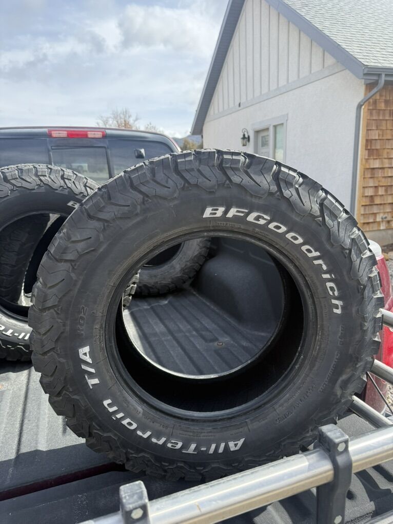 4 265/70r17 BFG All Tertain Tires