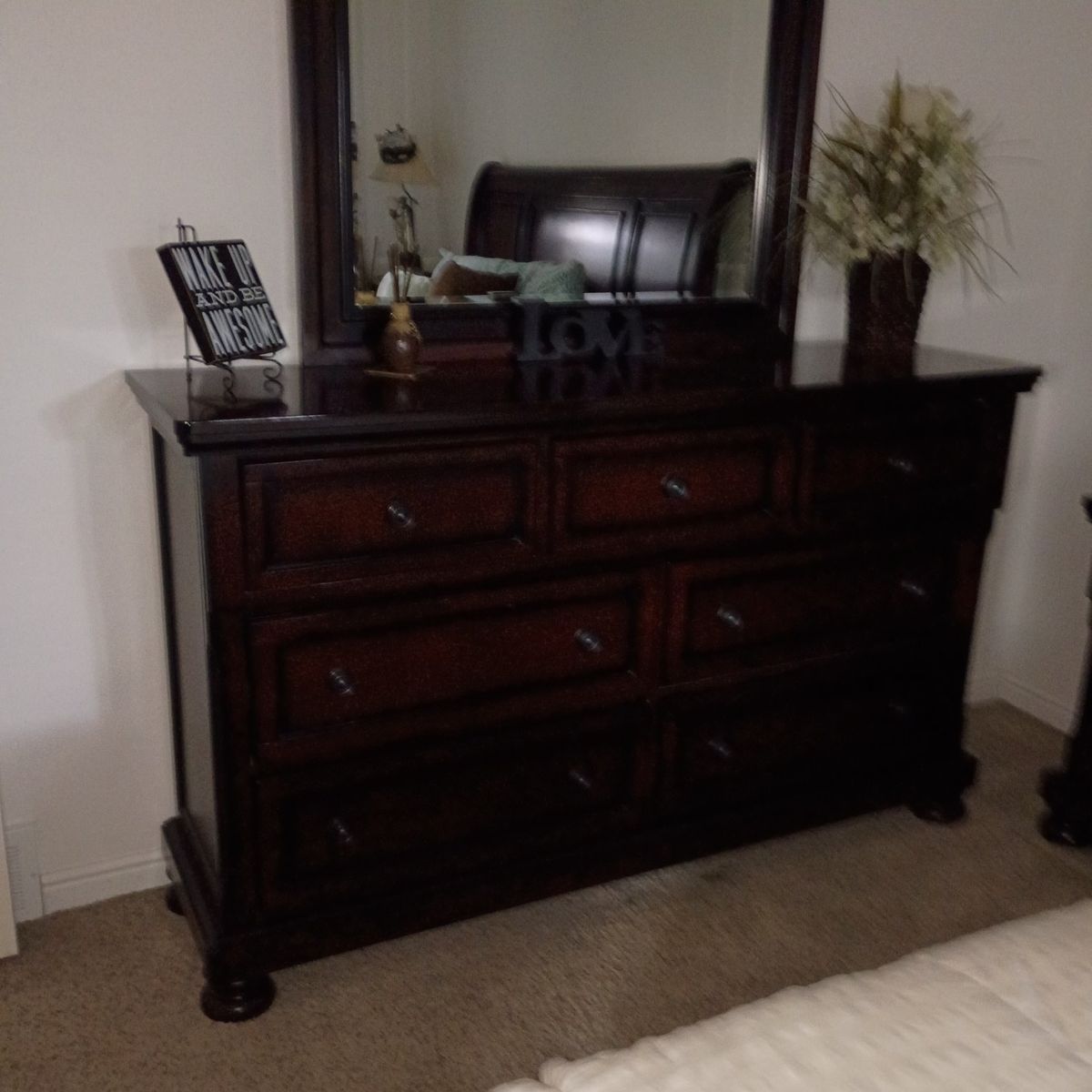 Main image 4