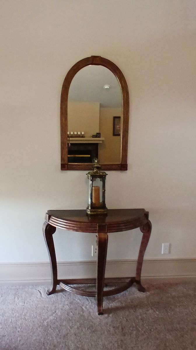 Entry table and mirror