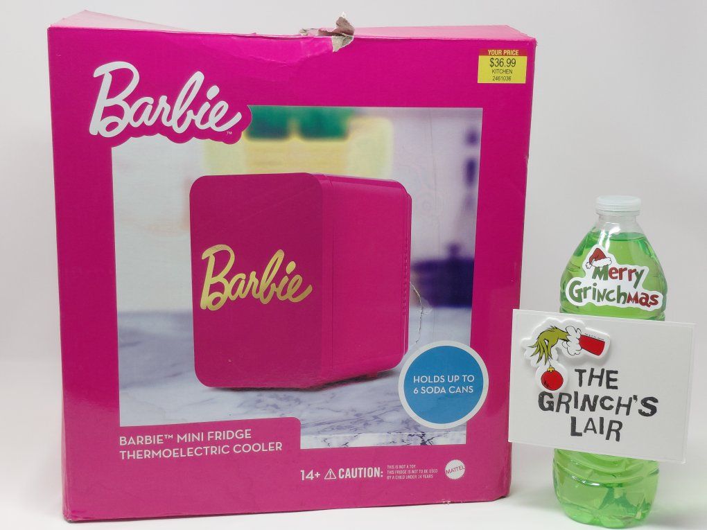 NEW Barbie Hot Pink Skincare Personal 6 Can Mini Fridge Thermoelectric Cooler AC & DC Power Cords
