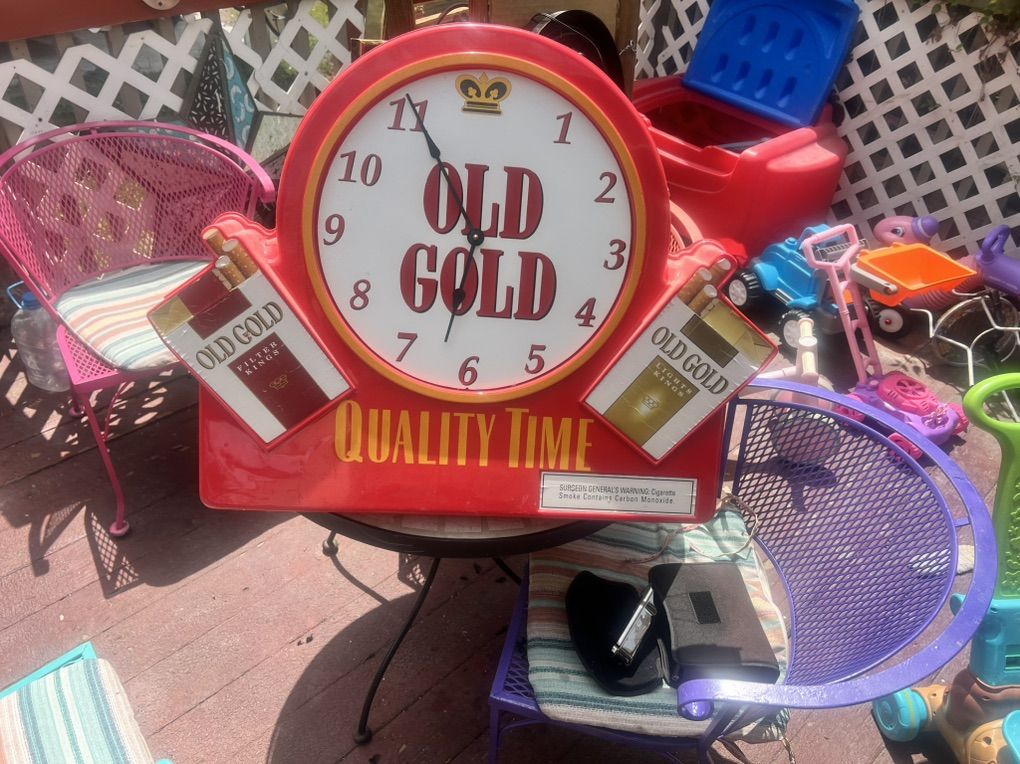Old Gold clock