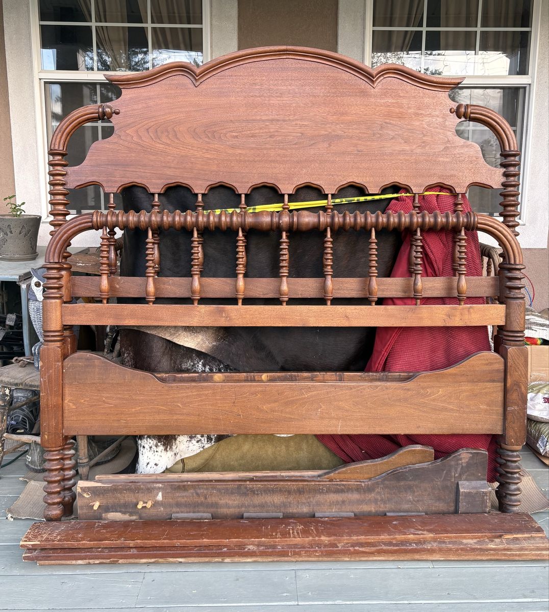 Spool bed