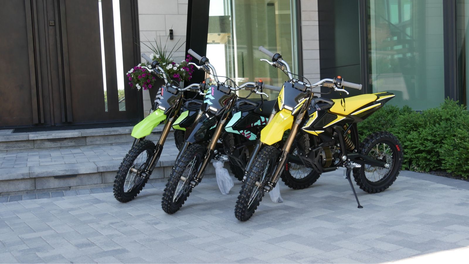2026 Surron Hyperbee (New)