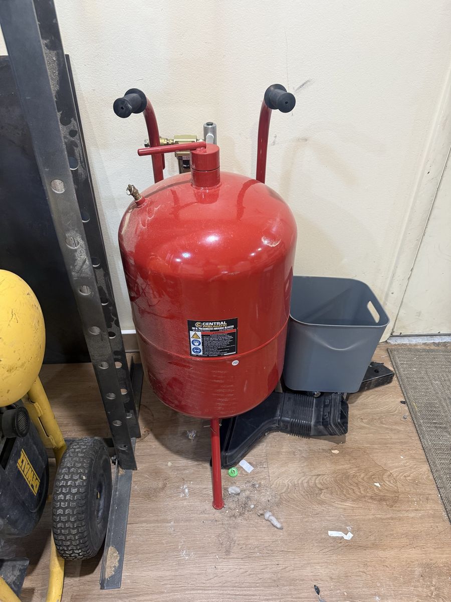 Sand Blaster, Central Machine