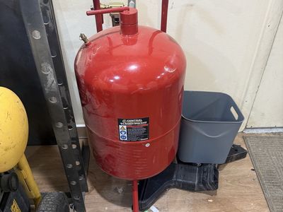 Sand Blaster, Central Machine