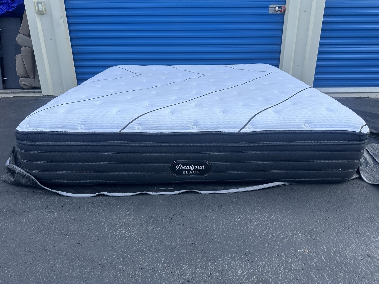 Luxury King Beautyrest Black High-End 15" Mattress