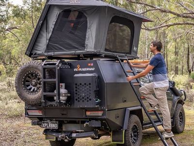 San Hima Slim Hardshell Rooftop Tent and mounts
