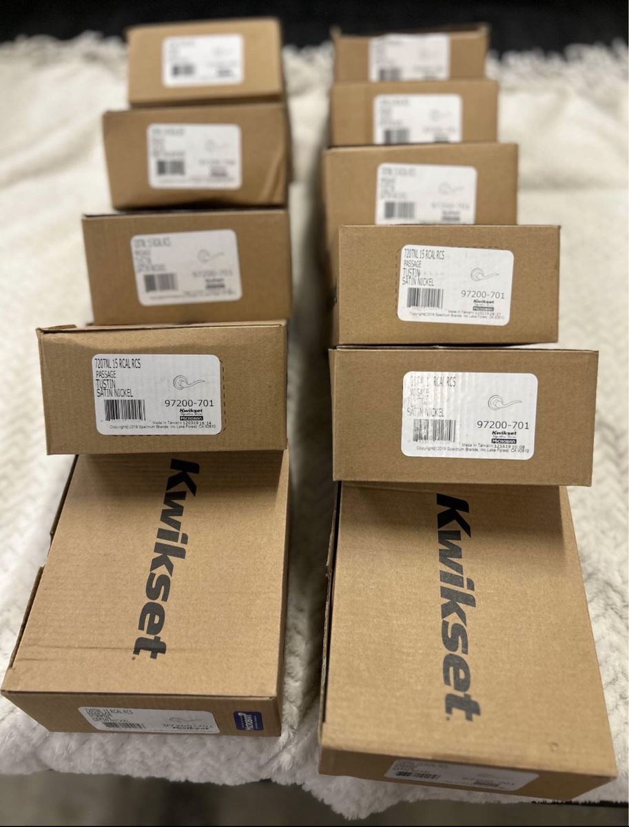 52 Kwikset door levers -52 TOTAL LOCKS